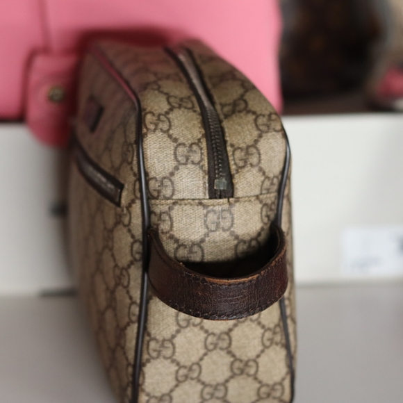 Authentic GUCCI Clutch Bag GG PVC Leather - Picture 4 of 13